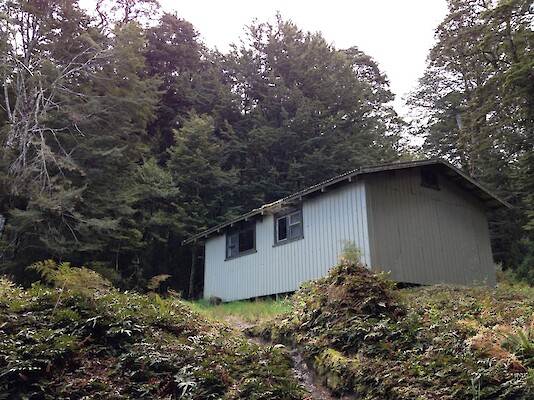Lake Monowai and tops